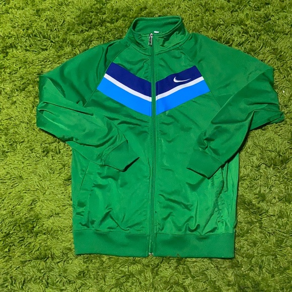 Nike track jacket ((Dar) - Picture 1 of 3